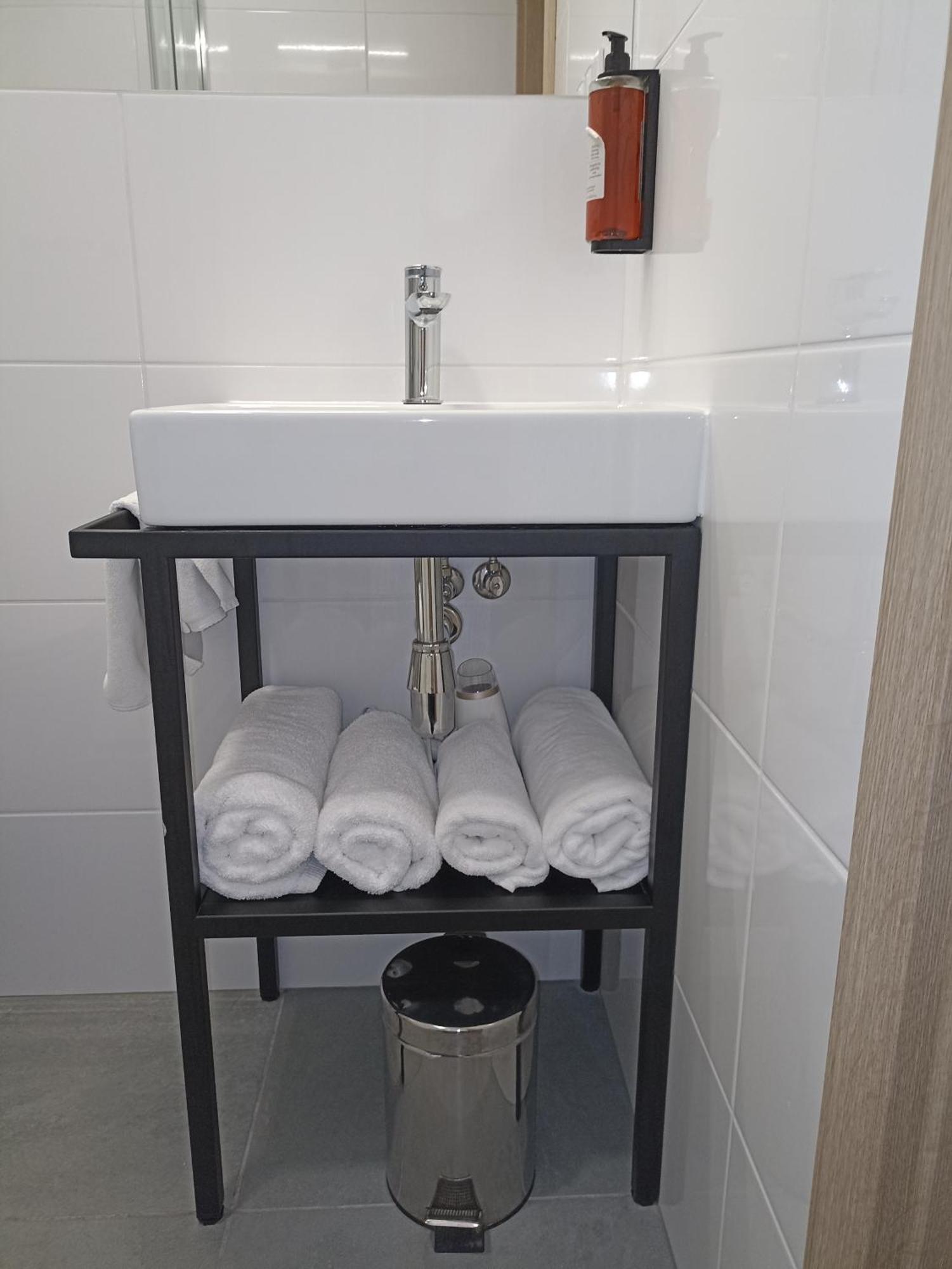 Hotel Pietrak Wagrowiec Phòng bức ảnh